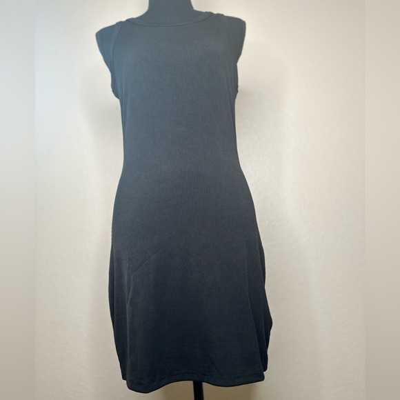 Women's Basic Ribbed Dress - Picture 7 of 7